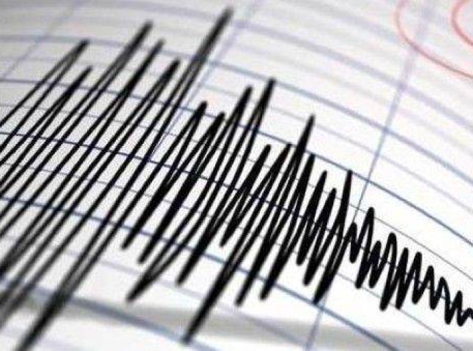 زلازل عنيفة تهز اليابان وتحذير من تسونامي