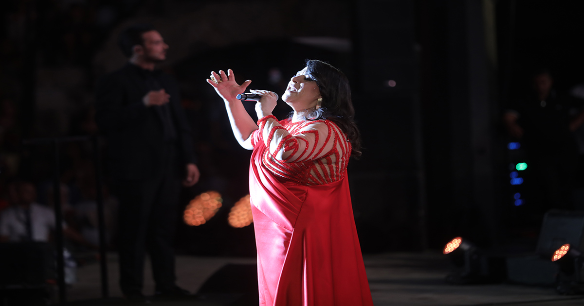 Amina Fakhet à Carthage : La Diva revient après 8 ans avec une soirée de folie et de tarab