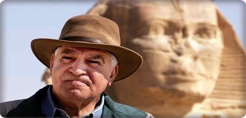 عالم الأثار الشهير، «زاهي حواس»، و وزير الآثار المصري الأسبق