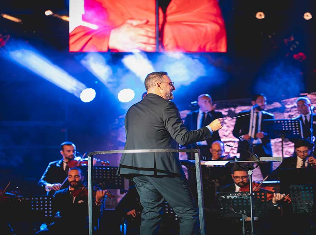 Festival de Carthage 2025 : Adam conquiert les cœurs tunisiens